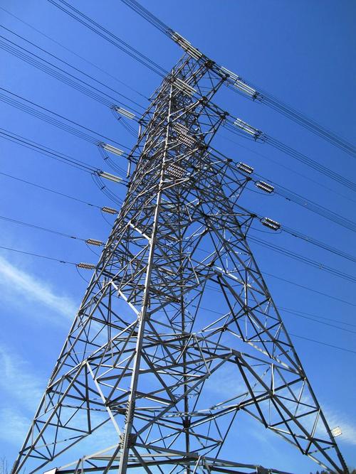 为了安全,高压线路通常采用绝缘导线?对吗? 为了安全,高压线路通常采用绝缘导线?对吗?