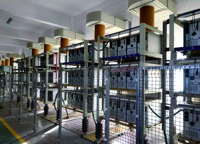 svg无功补偿装置即消耗有功功率又发出有功功率是什么意思?